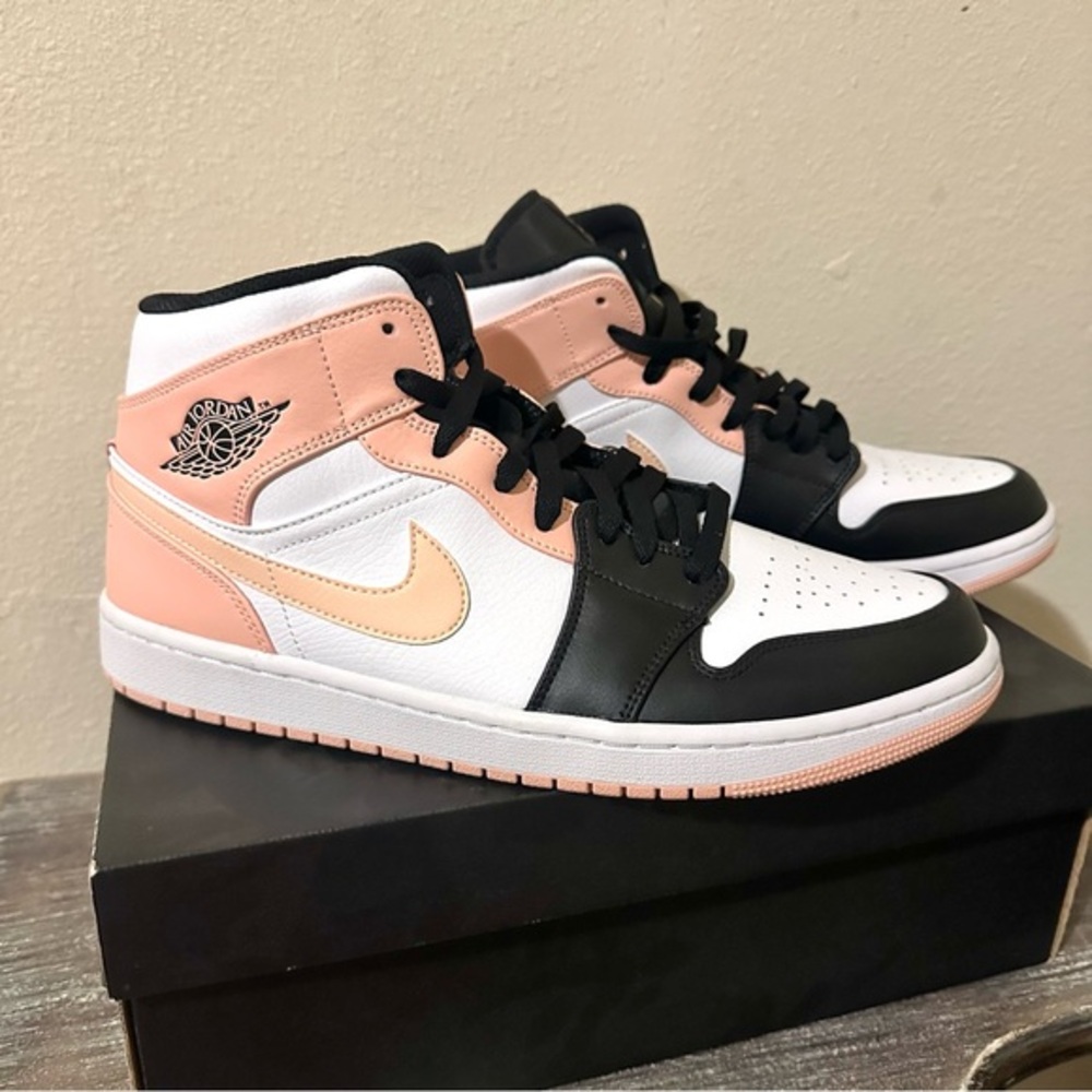 Nike Jordan 1 Mid Crimson Tint Toe 554724-133 Men's Size 11